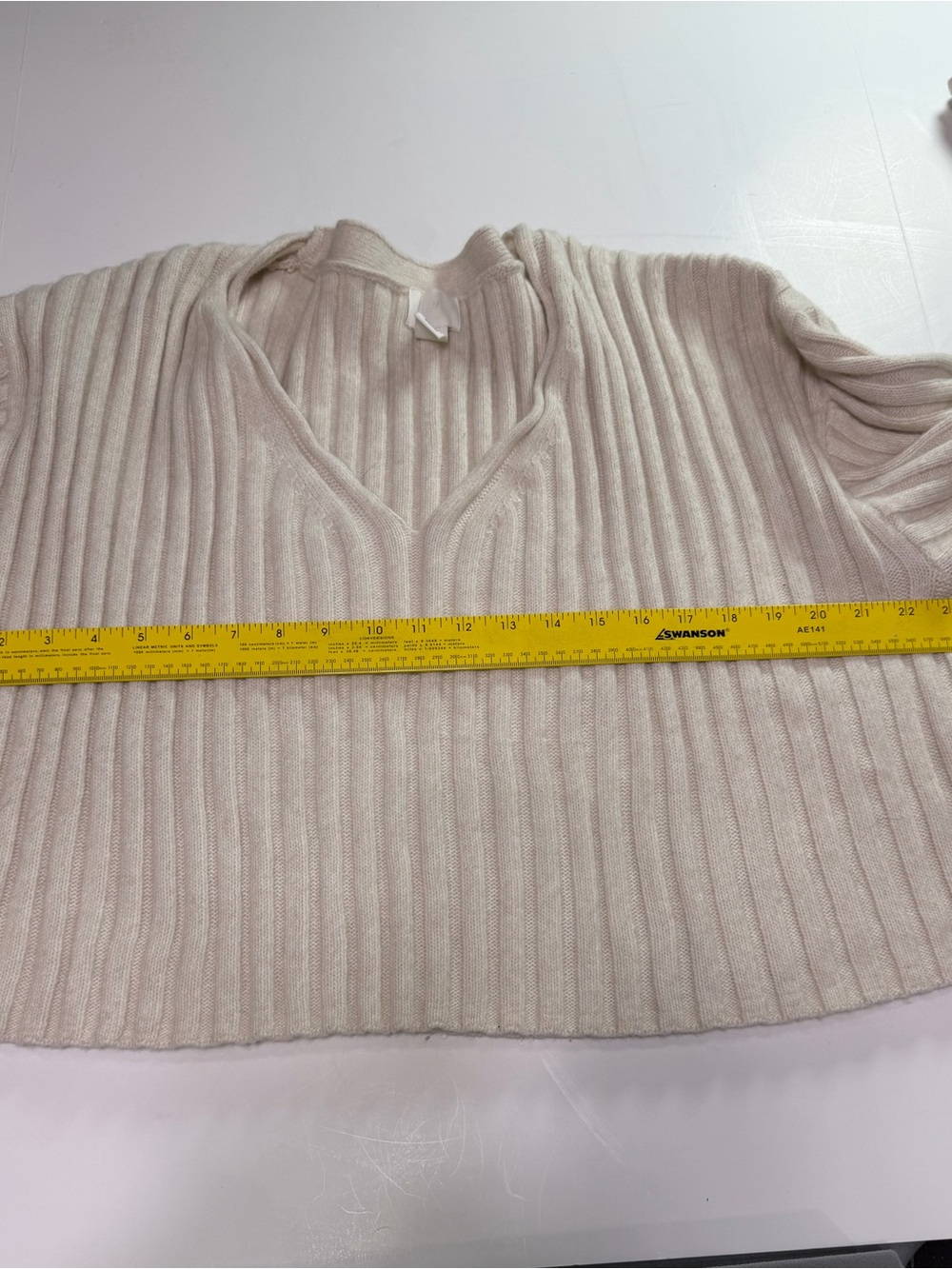 H&M Cream Ribbed V-Neck Sweater - Picture 5 of 6